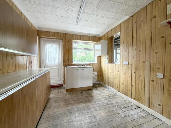 3 bed House for sale Image 5