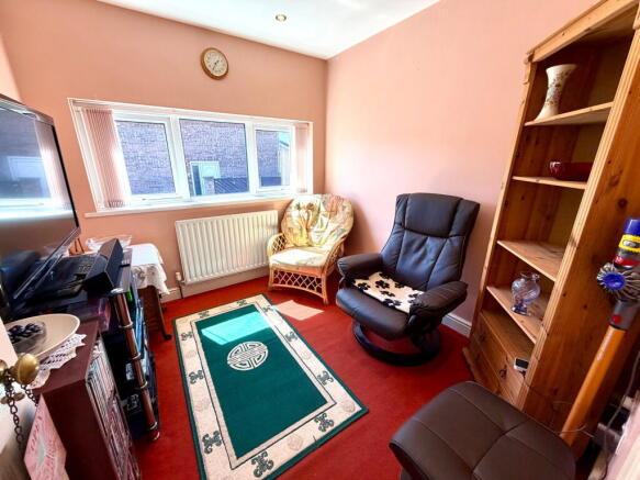 4 bed Detached for sale Image 9
