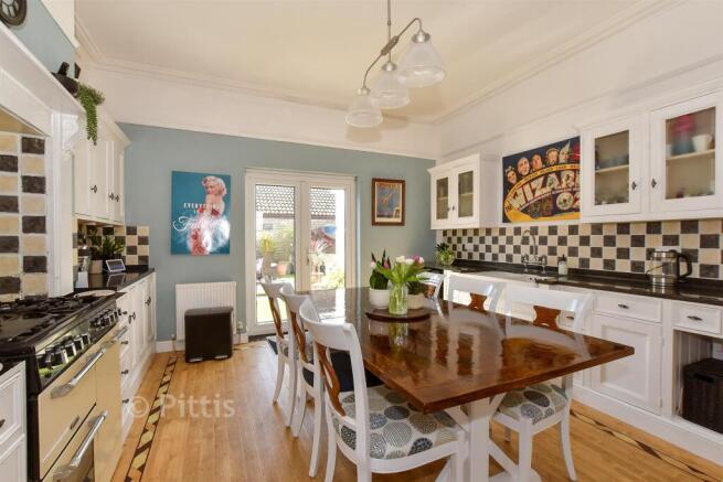 Kitchen/Dining Room
