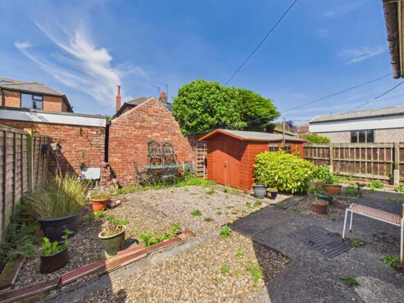 4 bed Block of Apartments for sale Image 7