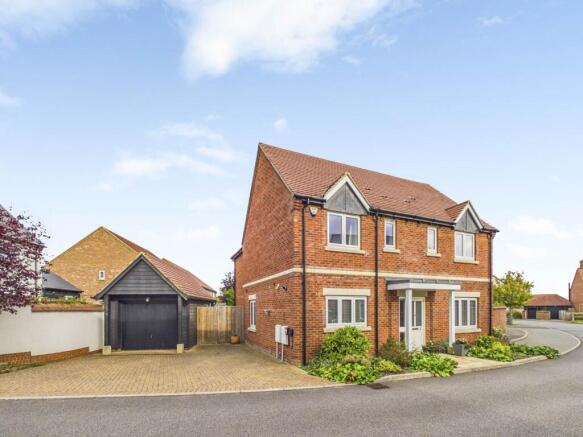 4-bed detached on Brook Meadow, Haddenham, £700,000