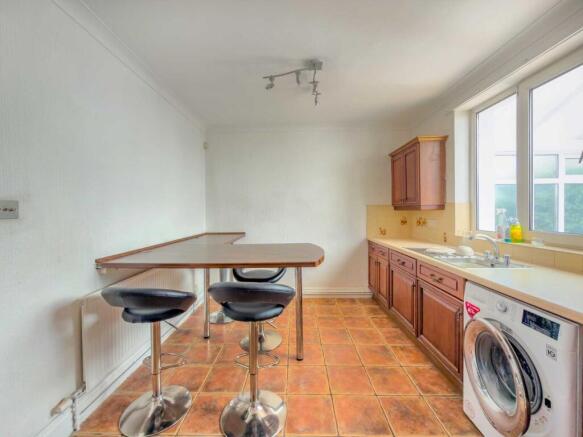 2 bed Semi-Detached for sale Image 5