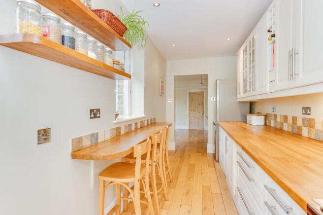 4 bed Terraced for sale Image 11