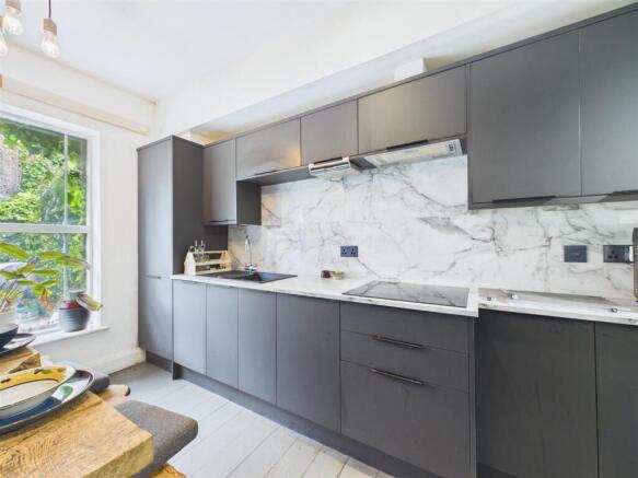 2 bed Terraced for sale Image 4