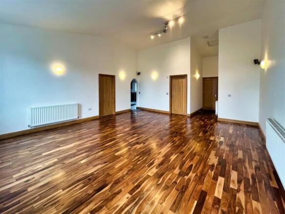 Living Area (1).jpg