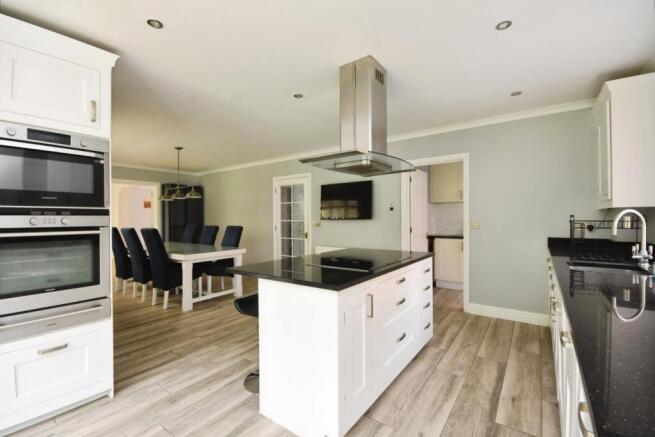 Open Plan Kitchen /
