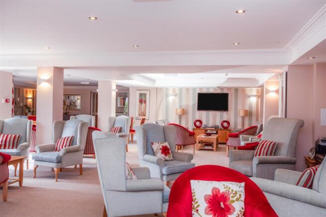 Homeowners Lounge.jpg