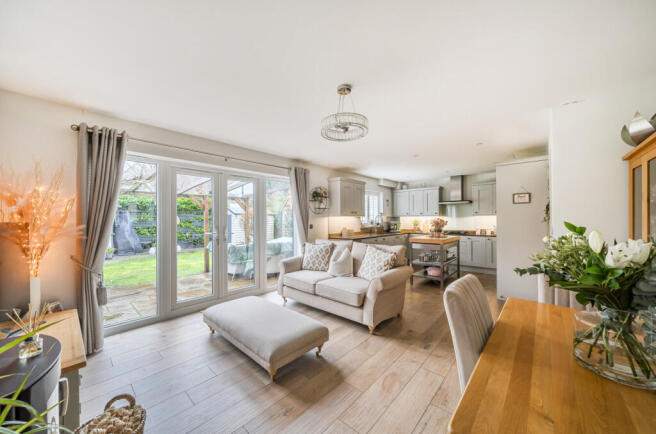 1409809-5-69846a5...