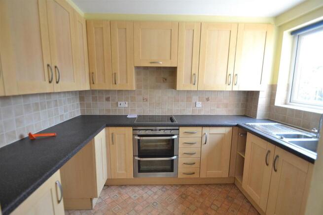 15GREENGROVEKITCHEN.JPG