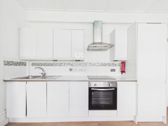 CAM04693G0-PR0106...