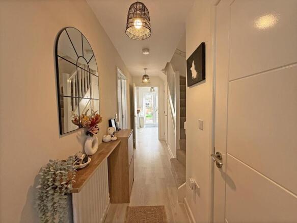 Rosedown Avenue 16 - Entrance Hall.jpg