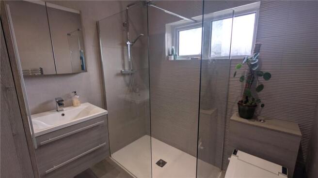 3 bed Semi-Detached for sale Image 9