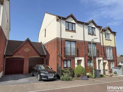 Honeysuckle Close, Paignton, TQ3