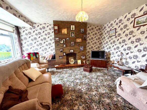 3 bed Semi-Detached for sale Image 6