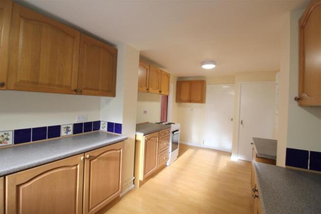 Kitchen...jpg