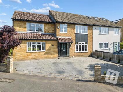 Marlborough Close, Upminster, RM14