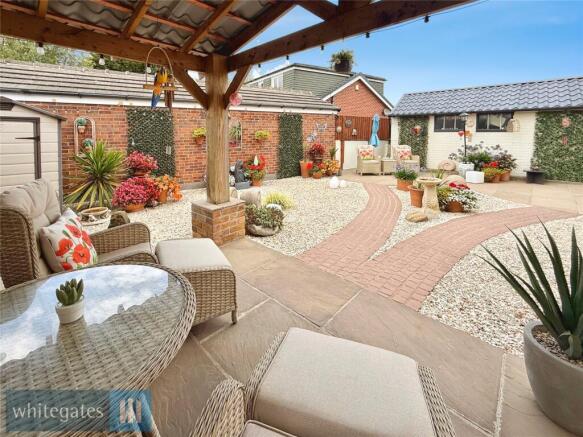 2 bed Detached for sale Image 11
