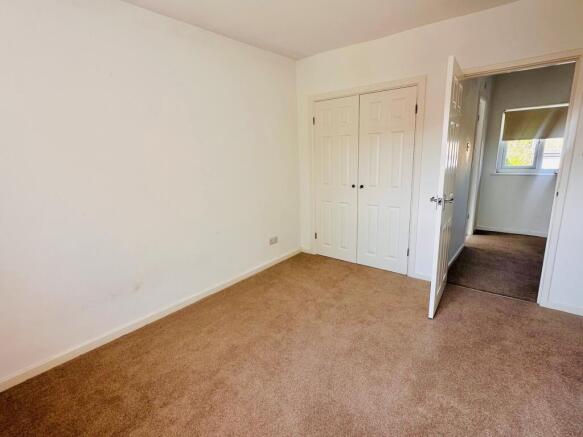 3 bed House to rent Image 8
