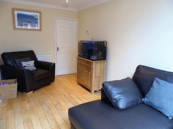Lounge towards...