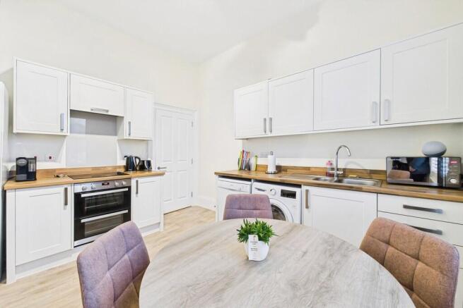 57823225-CAM01085...