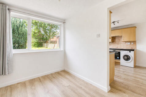 Caernarvon Crescent, Bletchley, MK3