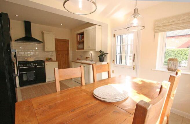 BREAKFAST KITCHEN