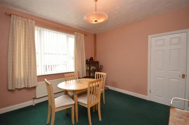 3 bed Terraced for sale Image 9