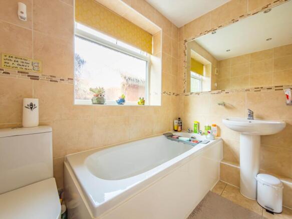 2 bed Detached Bungalow for sale Image 11