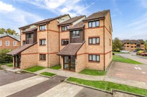 38, Escott Place, Chertsey KT16 0HA