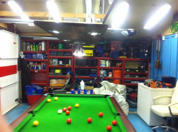 GARAGE