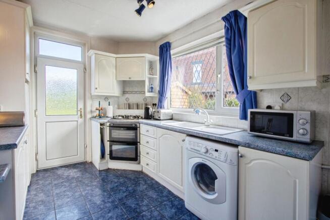 3 bed Semi-Detached for sale Image 4