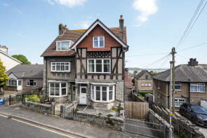 Underleigh, Fernleigh Road, Grange-over-sands LA11 7HN
