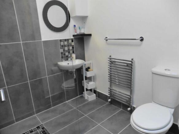 EN-SUITE