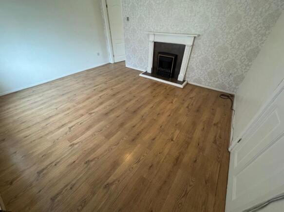 3 bed Terraced to rent Image 4