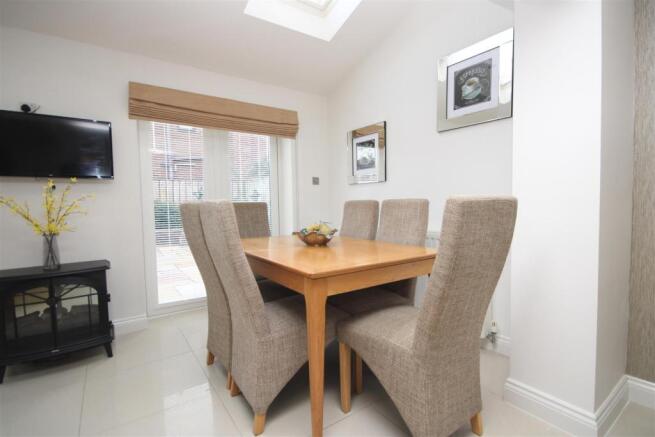 Diner/Family Room
