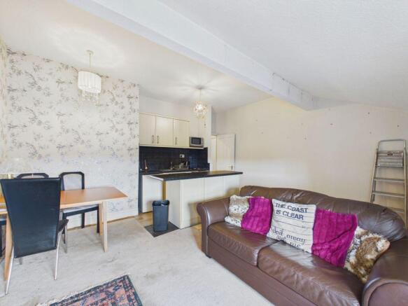 1 bed Flat for sale Image 5