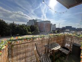 67, 2 Balmoral Place, Bowman Lane, Leeds LS10 1HR