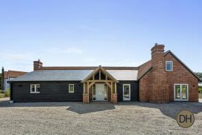 3, Quince Hall, Chelmsford Road, Blackmore CM4 0PZ