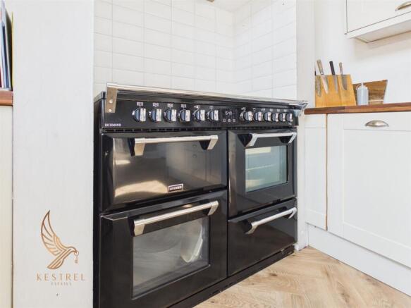 2 bed Terraced for sale Image 10