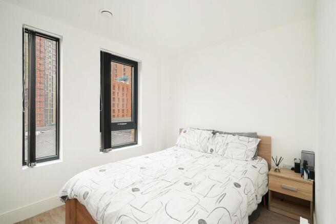 1 bed Apartment to rent Image 4