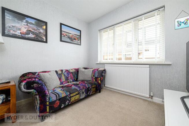 4 bed Detached for sale Image 11
