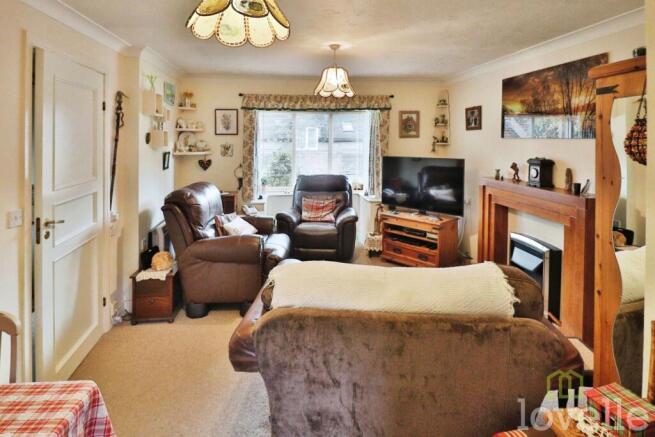 Heritage Court, Navenby, LN5 photo 3