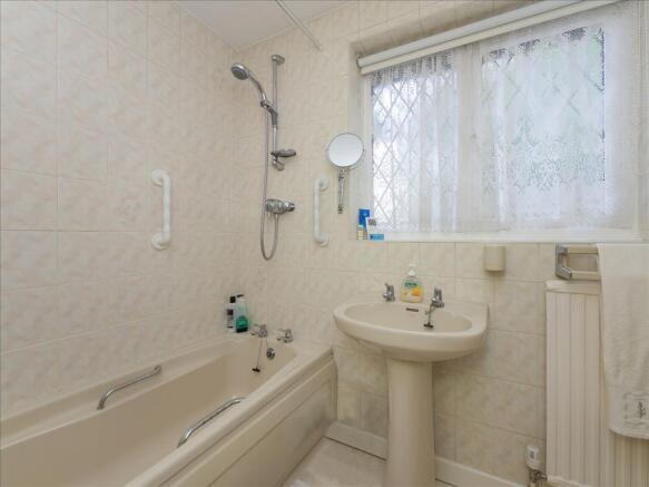 Photo 8