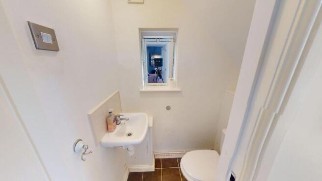 3 bed Semi-Detached for sale Image 9
