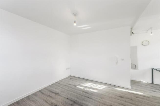 10, Holywell house-3.jpg