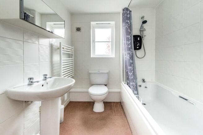 2 bed Flat to rent Image 6