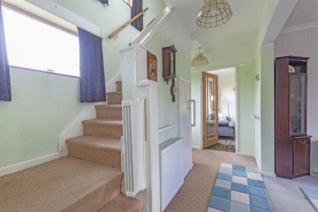 Entrance Hall-1.jpg