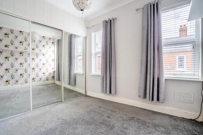 2 bed Terraced for sale Image 7