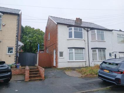 Range Drive, Woodley