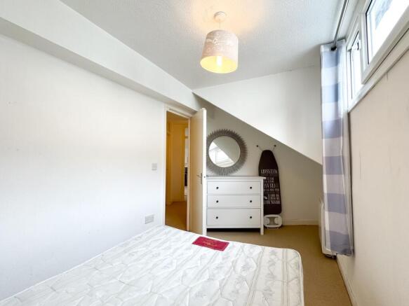2 bed Penthouse for sale Image 6